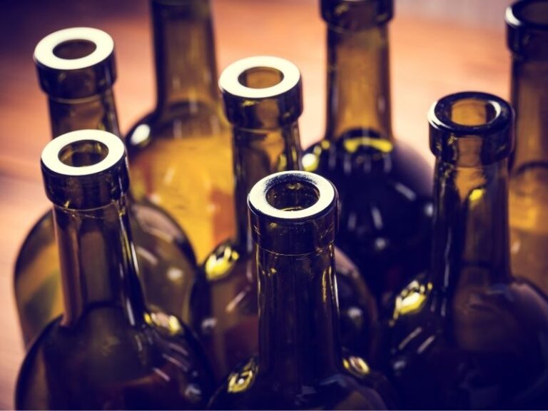 Récup’ : que faire avec des bouteilles de vin vides ?