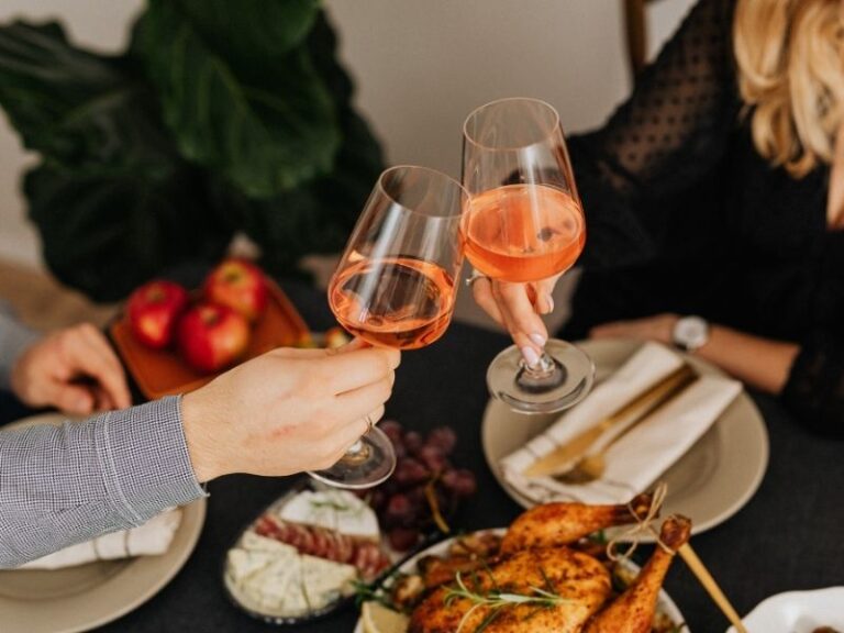 Quels accords mets et vins pour un Chinon rosé ?